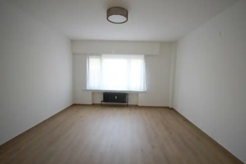 2-slaapkamer appartement met garage foto 7