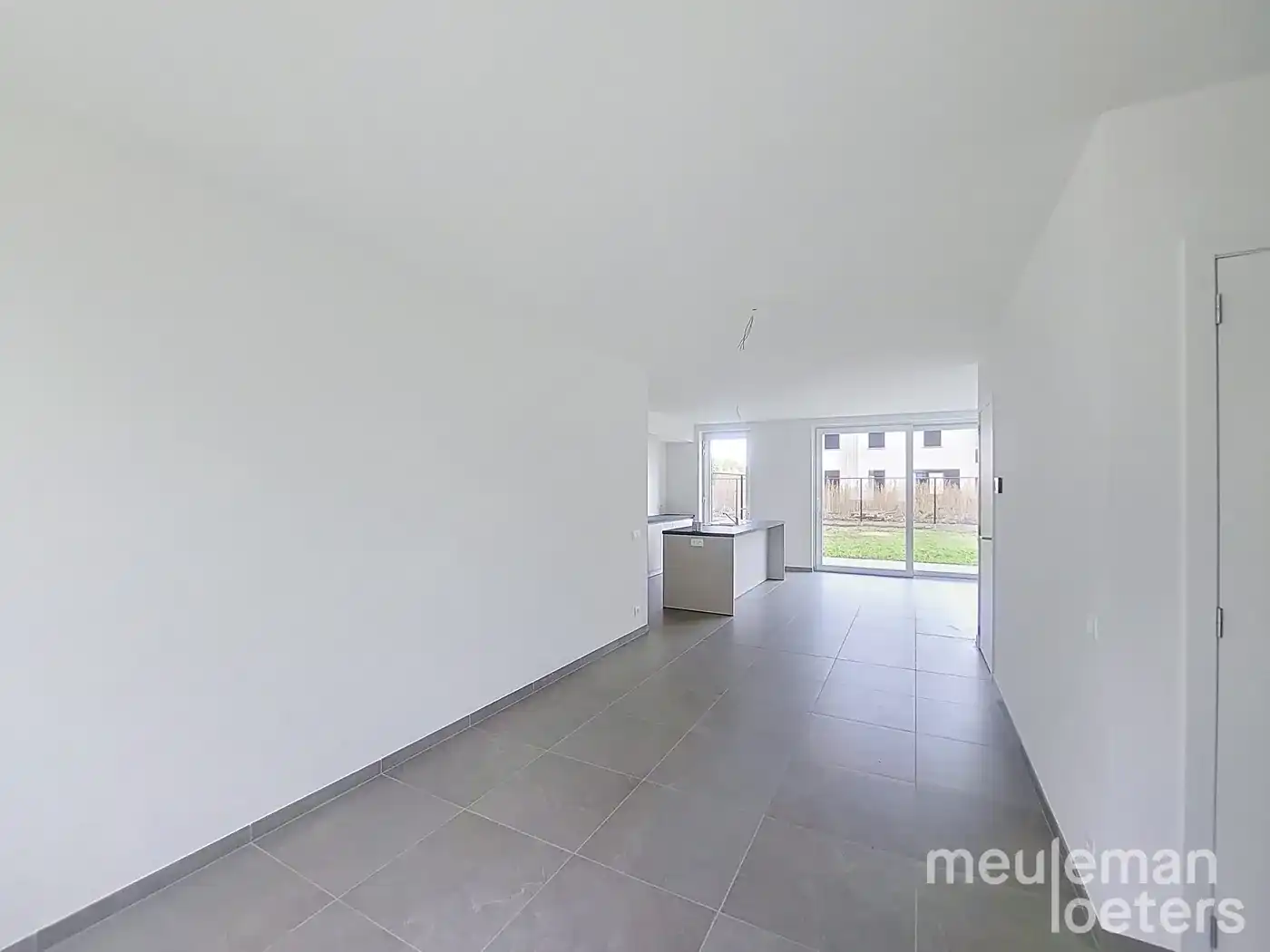 Nieuwbouwwoning met 4 slaapkamers foto 3