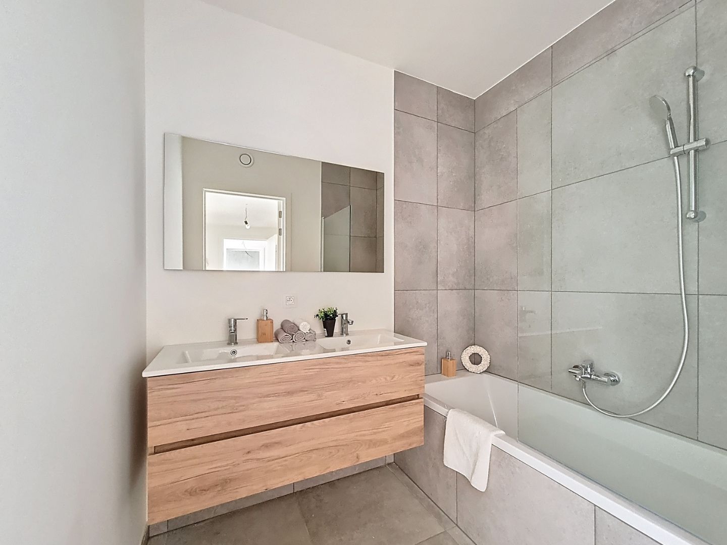 Nieuwbouwoning in een landelijke omgeving foto 24