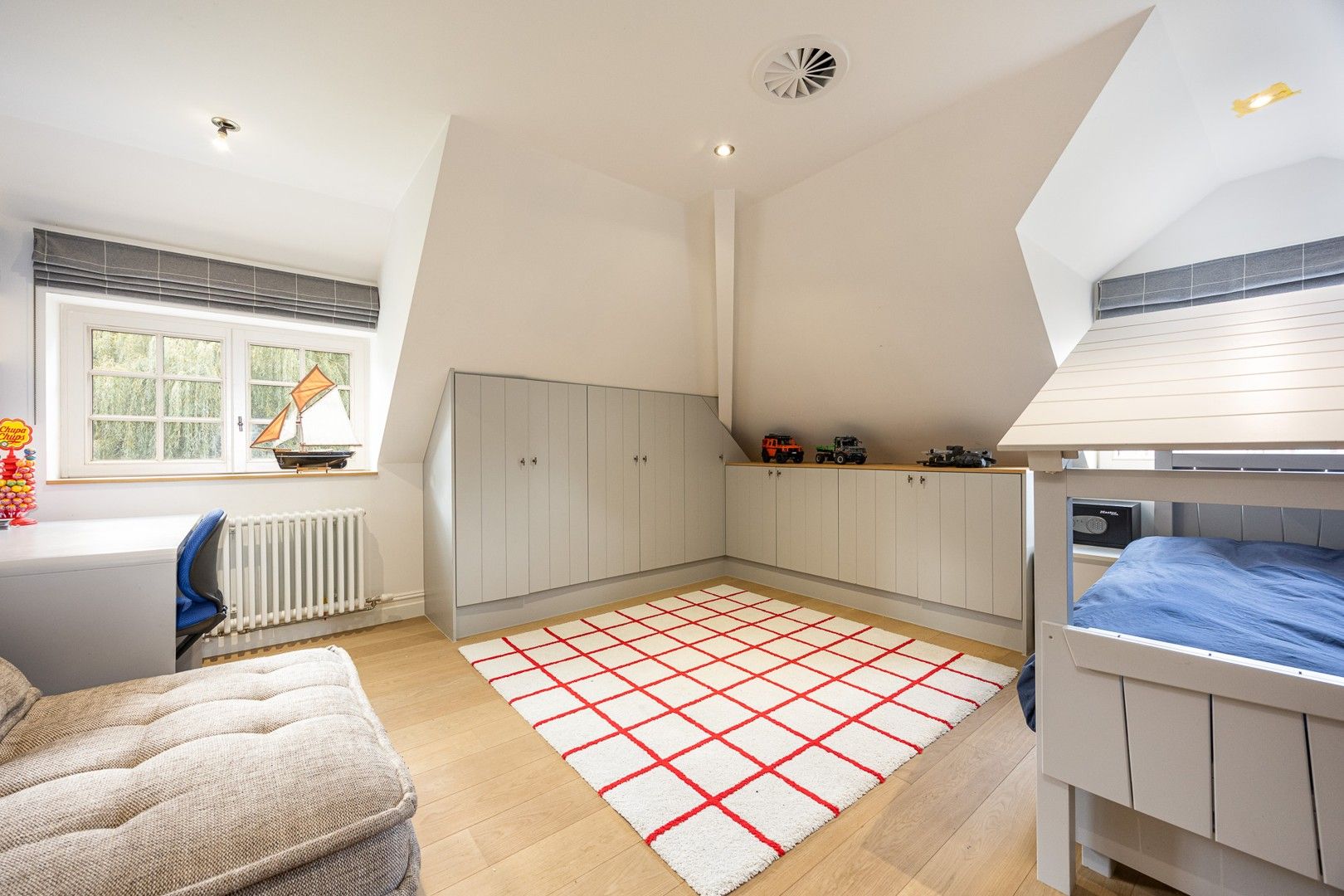 RUIME EXCLUSIEVE VILLA GELEGEN IN DE SCHADUW VAN HET PEERDSBOS foto 13