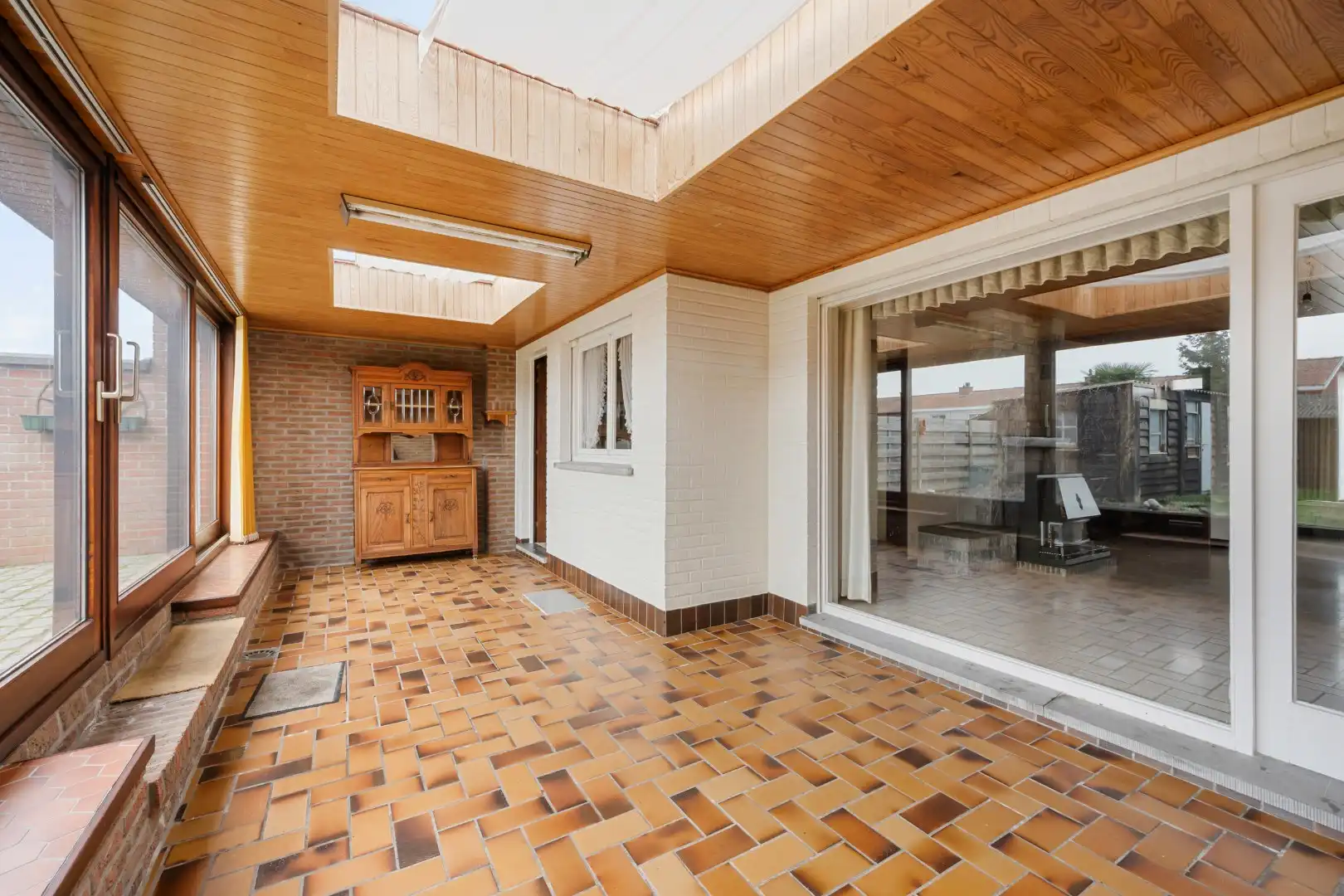 Woning met 4 slaapkamers, tuin, garage en oprit in Dadizele foto 8