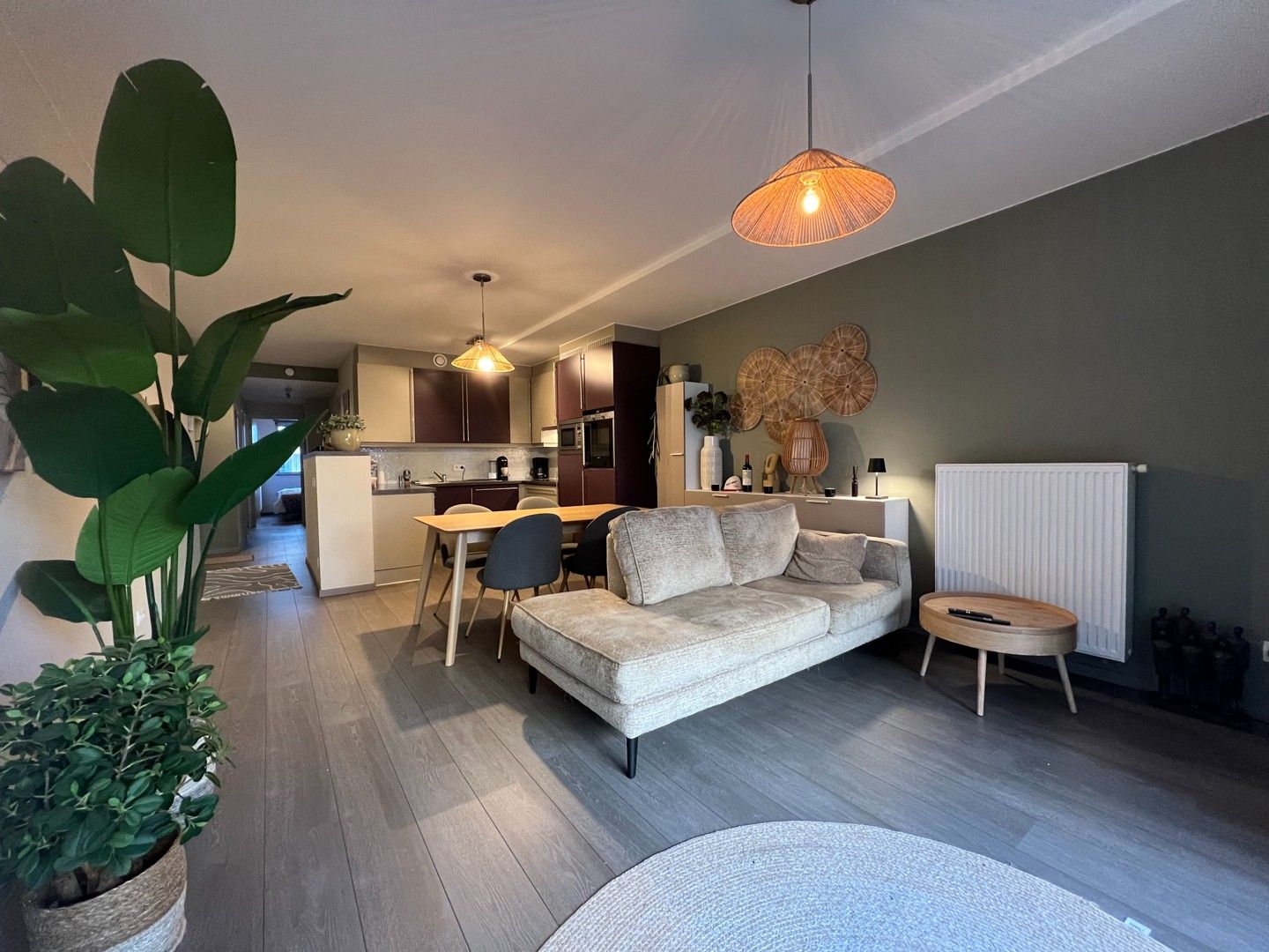 Gemeubeld appartement + autostaanplaats inbegrepen op toplocatie foto 3