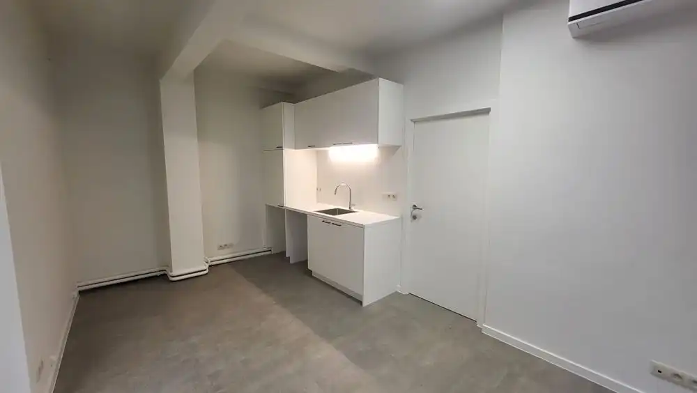 Proffesionele kantoorruimte met koer foto 5