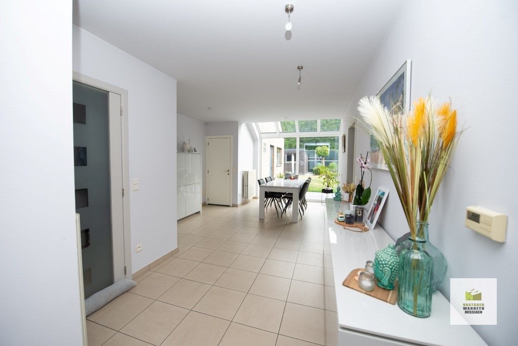 Ruime en verzorgde woning met 4slpk, garage en tuin in doodlopende straat foto 4