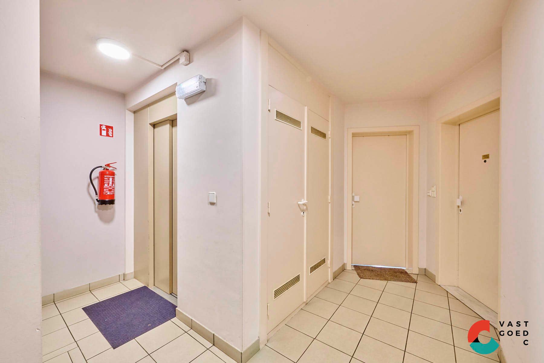 Ruim appartement met 2 slaapkamers op een toplocatie ! foto 3