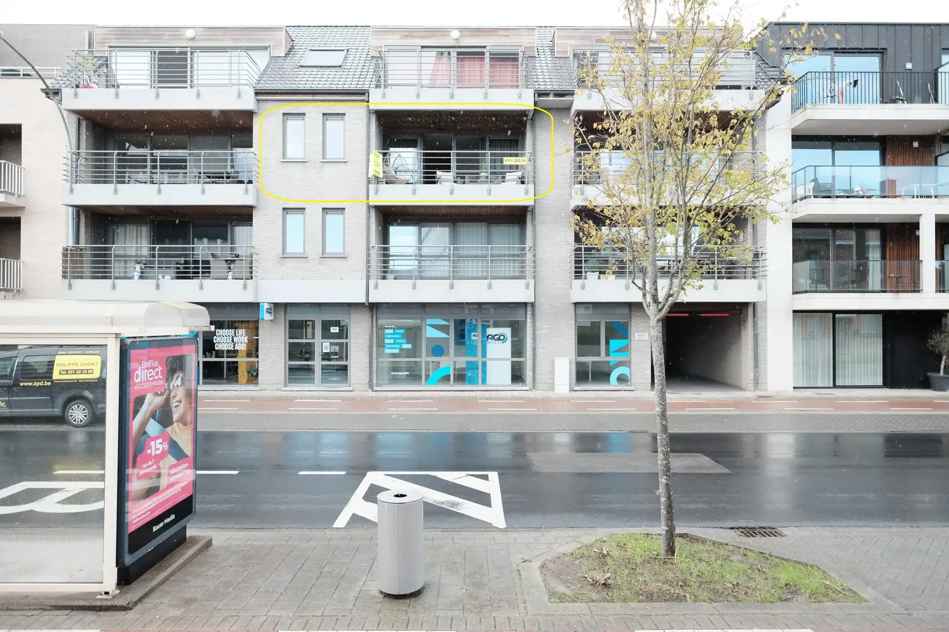 Instapklaar appartement met terras en parkeerplaats – ideale belegging in Izegem foto 2