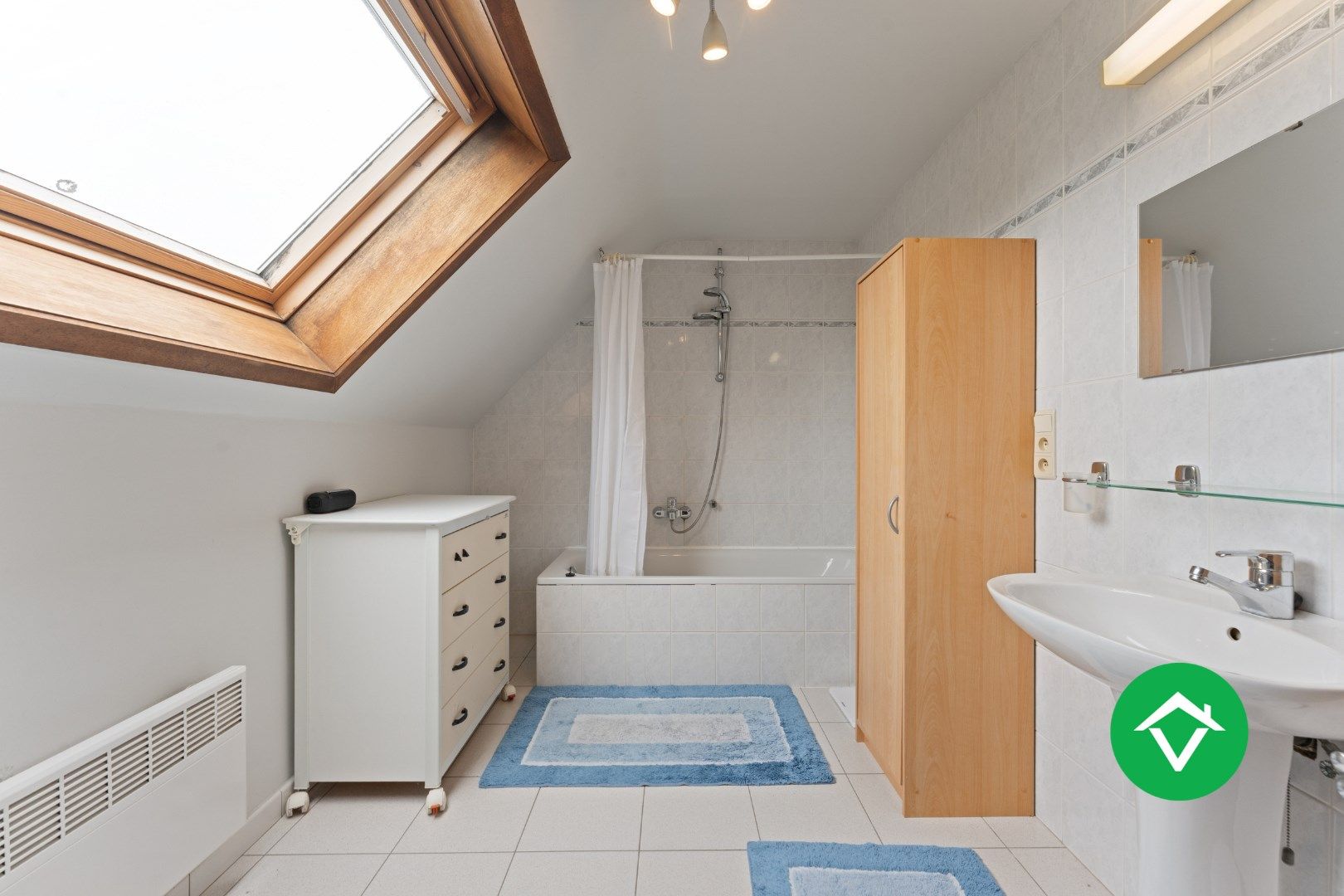 Instapklare woning met 3 slaapkamers en groene tuin te Koekelare foto 20
