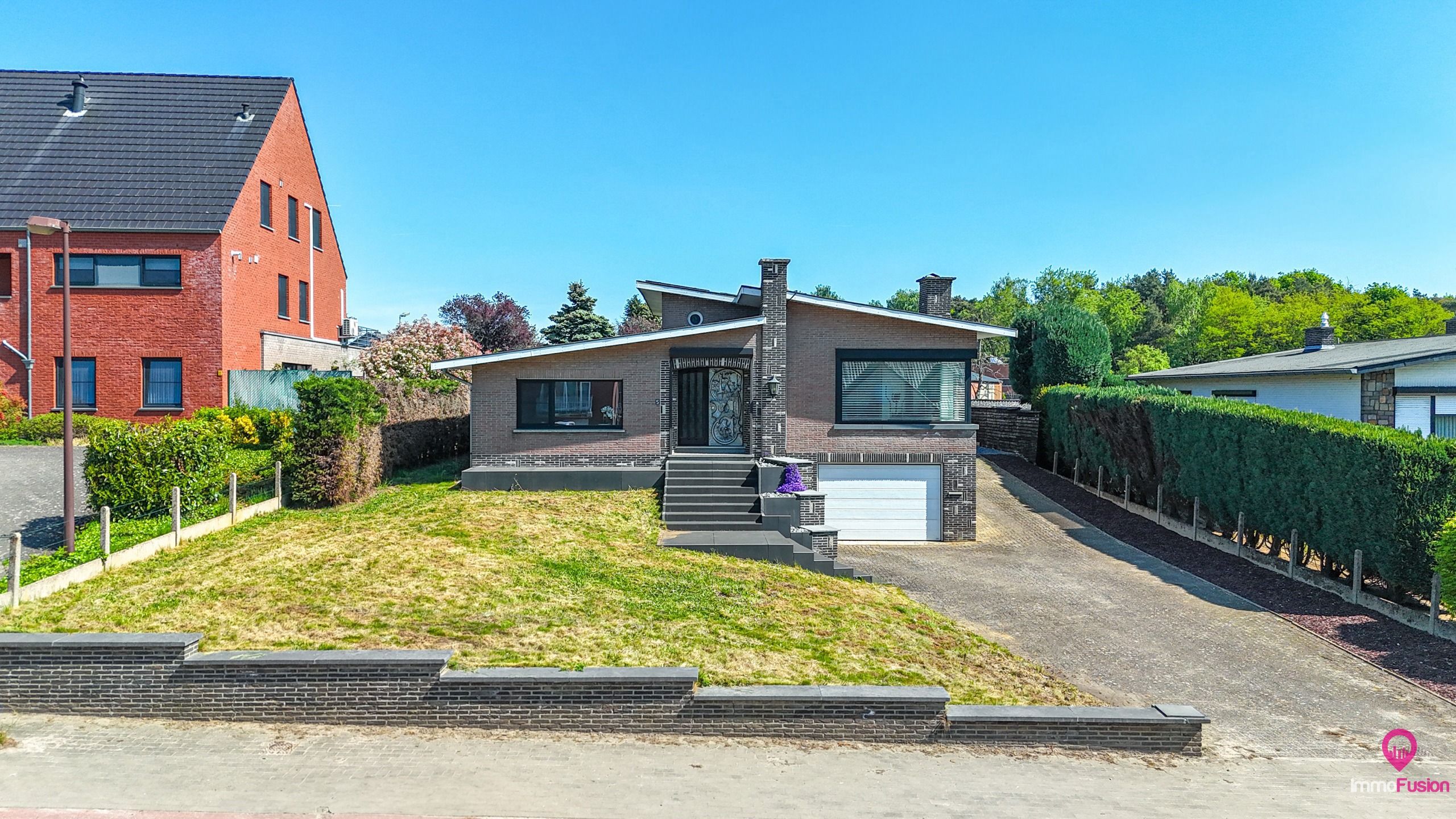 Hoofdfoto van de publicatie: Open woning met bijgebouw van 60m² en 3 slpks op 8a36ca!