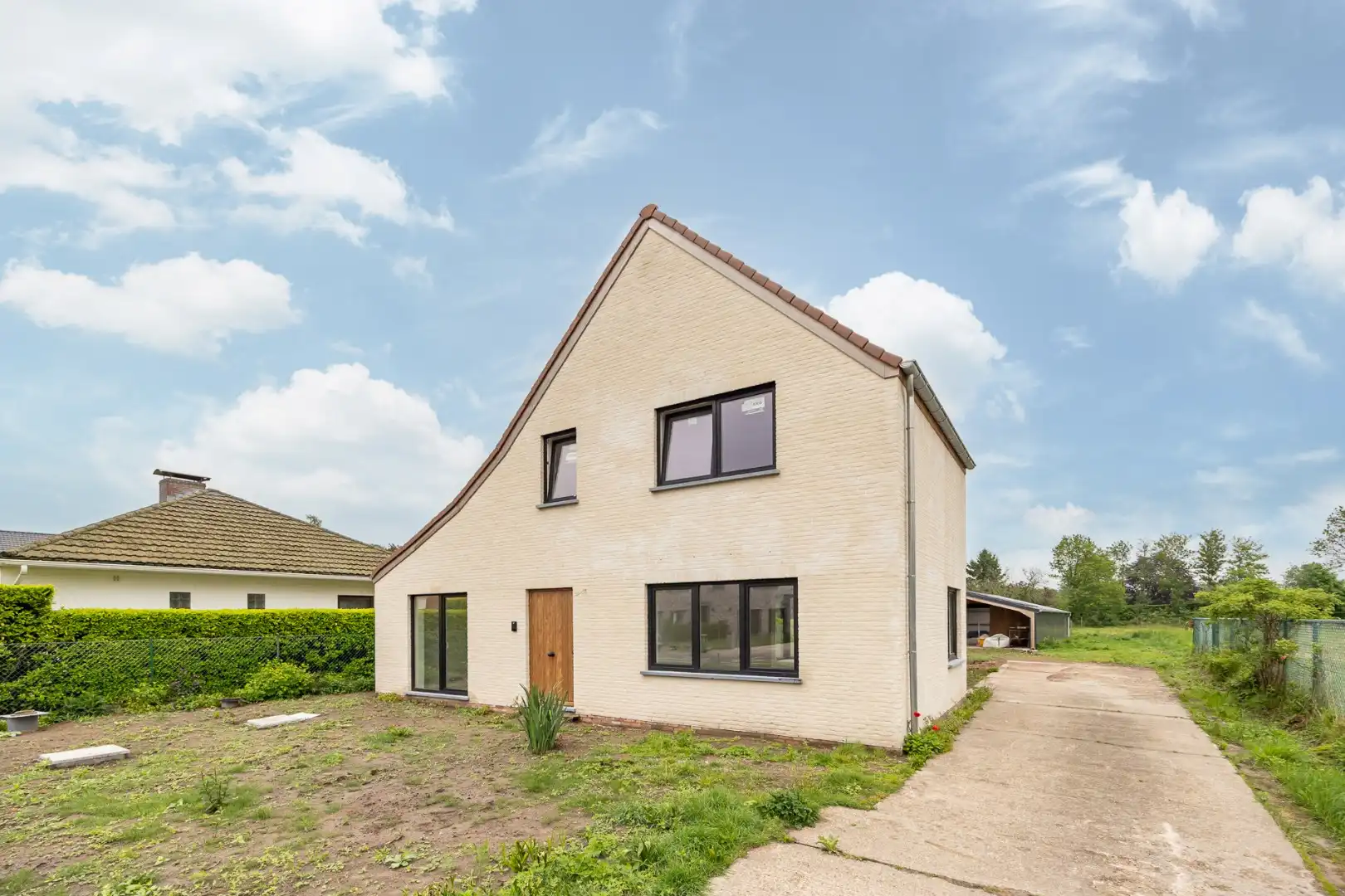 Vernieuwbouwwoning met ruim nieuwbouwmagazijn van 155 m² foto 4