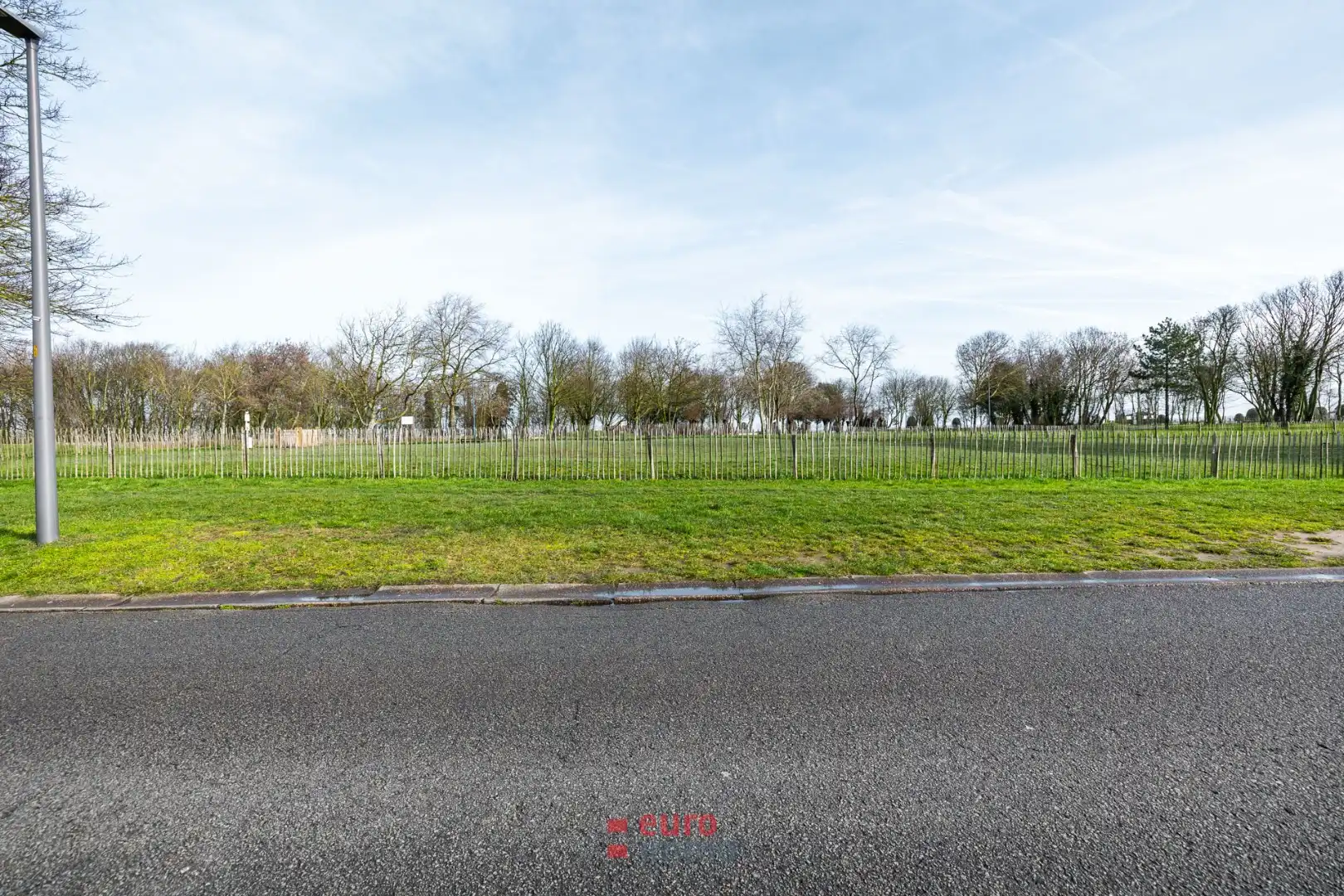 Nabij de havengeul gelegen, zéér gezellige woning met bijhorende parking! foto 11