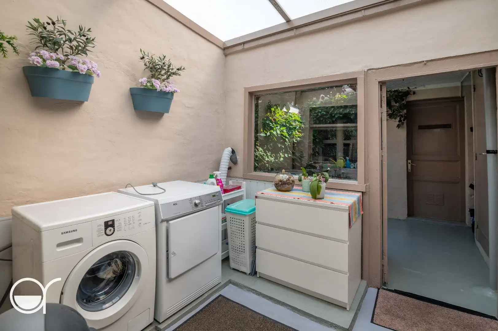 Ruime rijwoning op uitstekende locatie in Gent foto 9