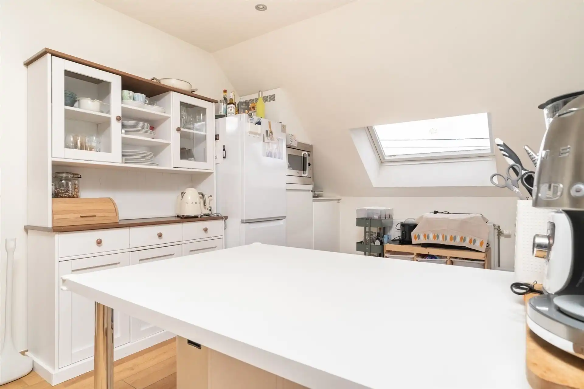 Ruim 3 slpk app met autostaanplaats nabij centrum Mechelen foto 4