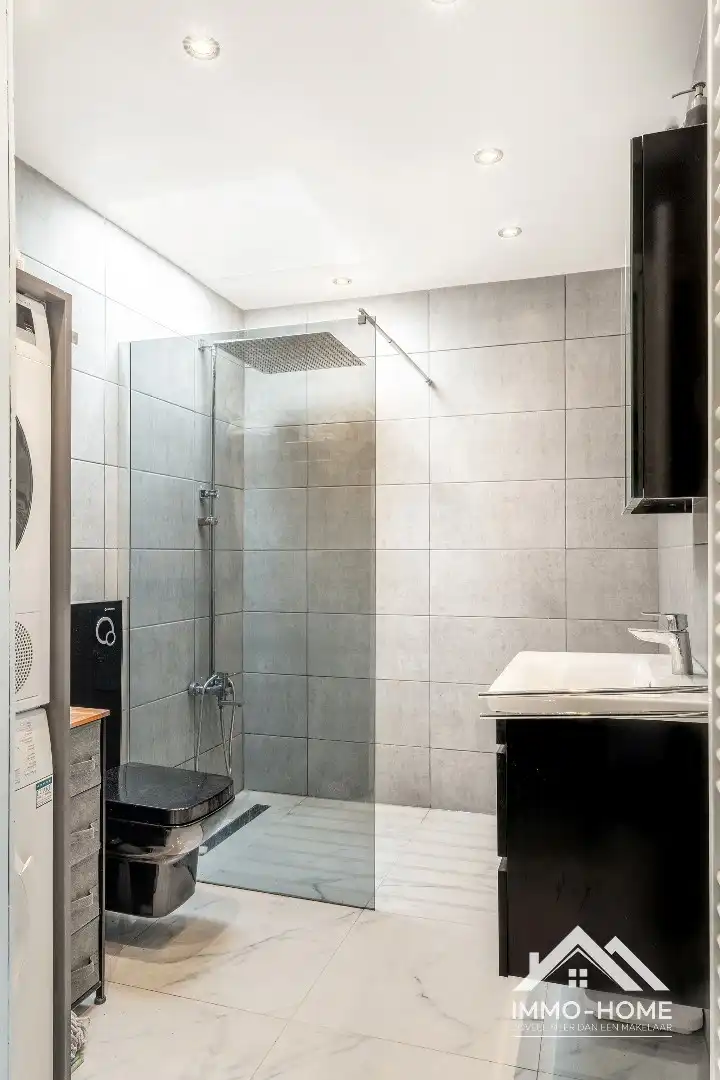 Instapklaar dakappartement met garage op een boogscheut van het centrum Gent!  foto 9
