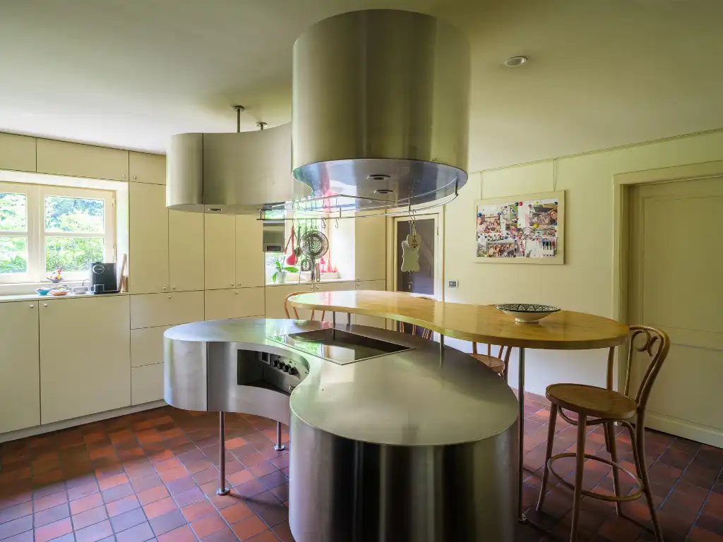 Bijzonder ruime en vrijstaande villa gelegen op een gunstig perceel van ca. 9.700&nbsp;m² in Kruisem foto 7