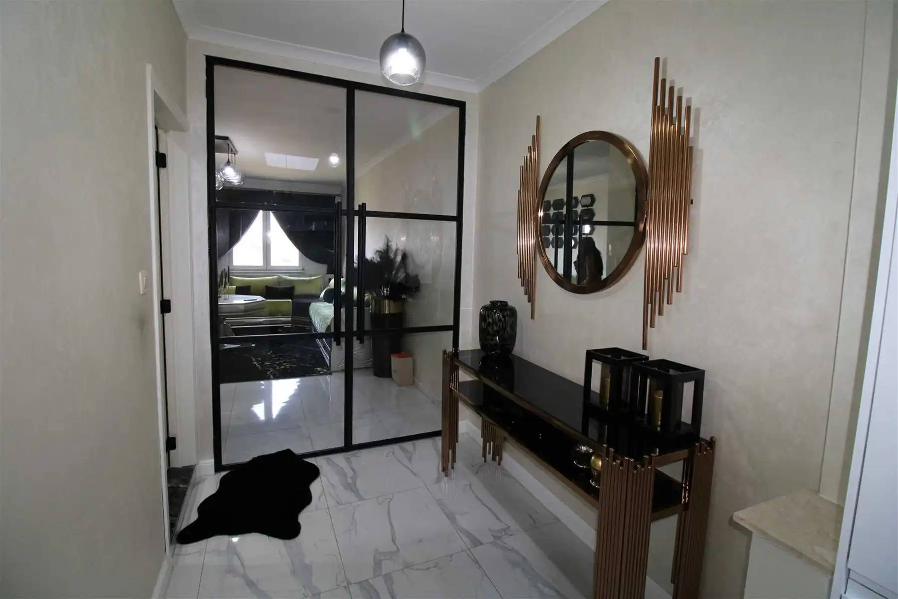 Hoboken: Gemeubeld appartement te huur foto 5