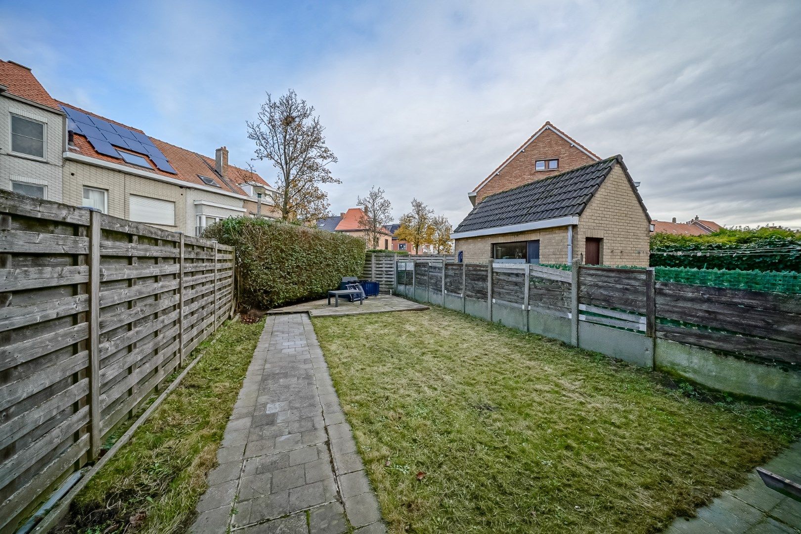 Goed gelegen bel-étage met garage en tuin foto 3