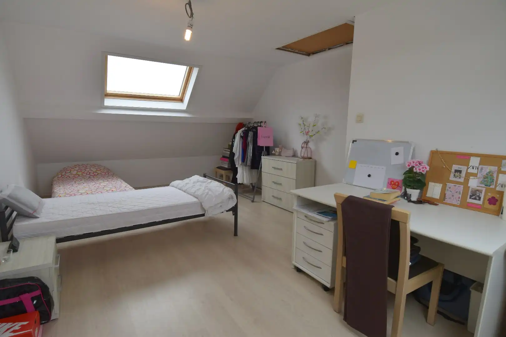 Instapklare gezinswoning met vlotte bereikbaarheid te Heule foto 12