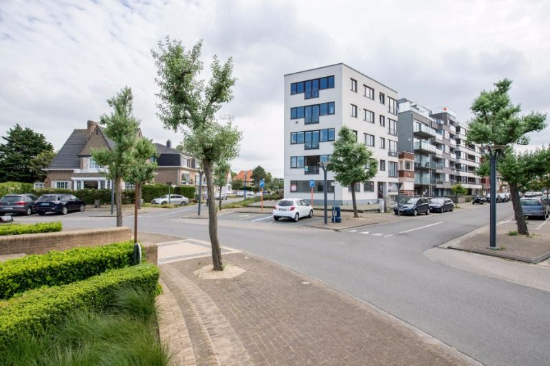 Garage te koop in het centrum foto {{pictureIndex}}