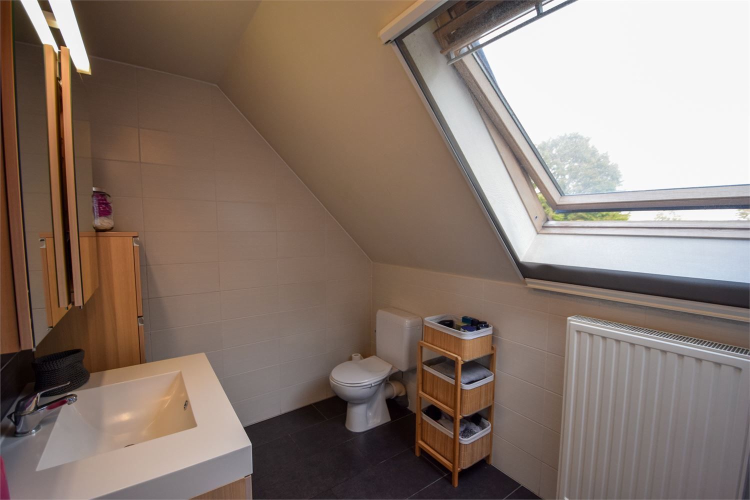 Ruime gezinswoning met onderhoudsvriendelijke tuin foto 13