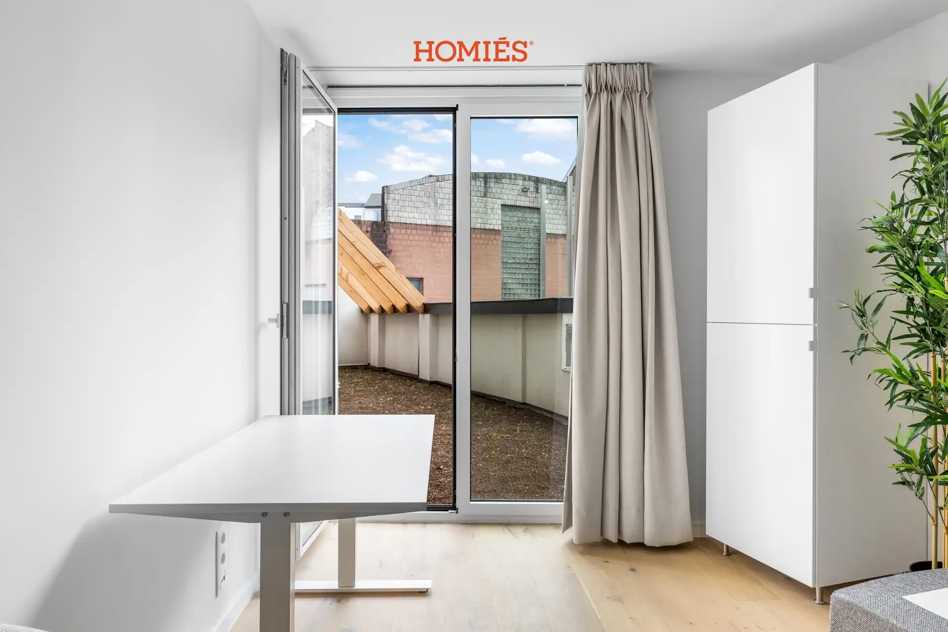 Ruime kamer eigen sanitair met privatief terras foto 3