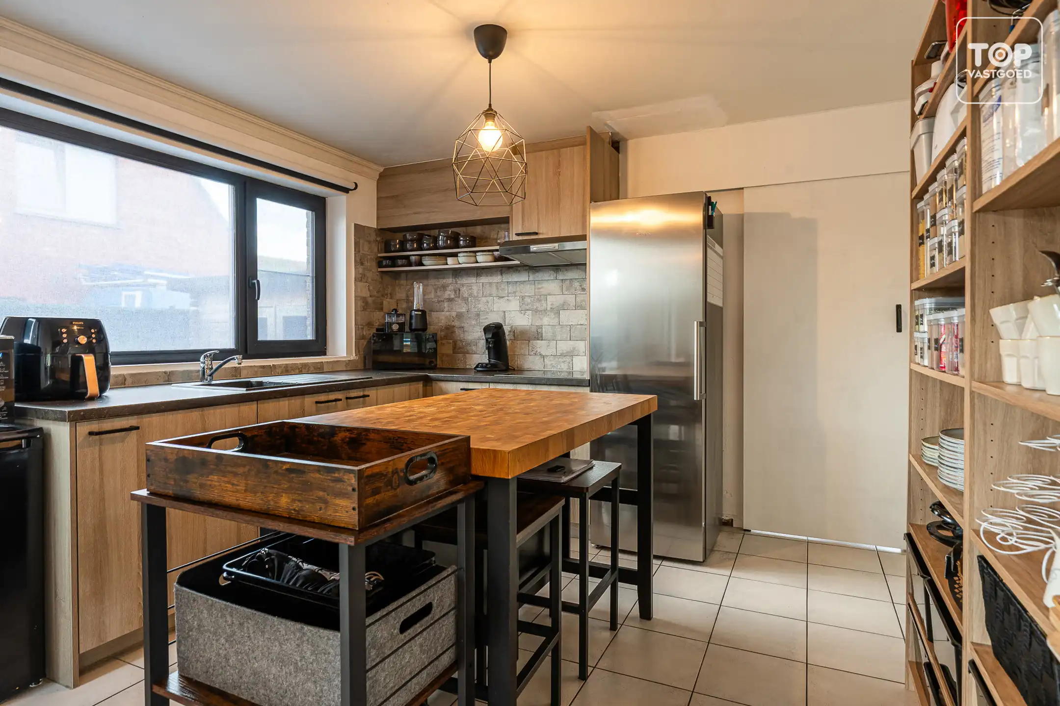 Alleenstaande woning met 4 slaapkamers en zwembad foto 5