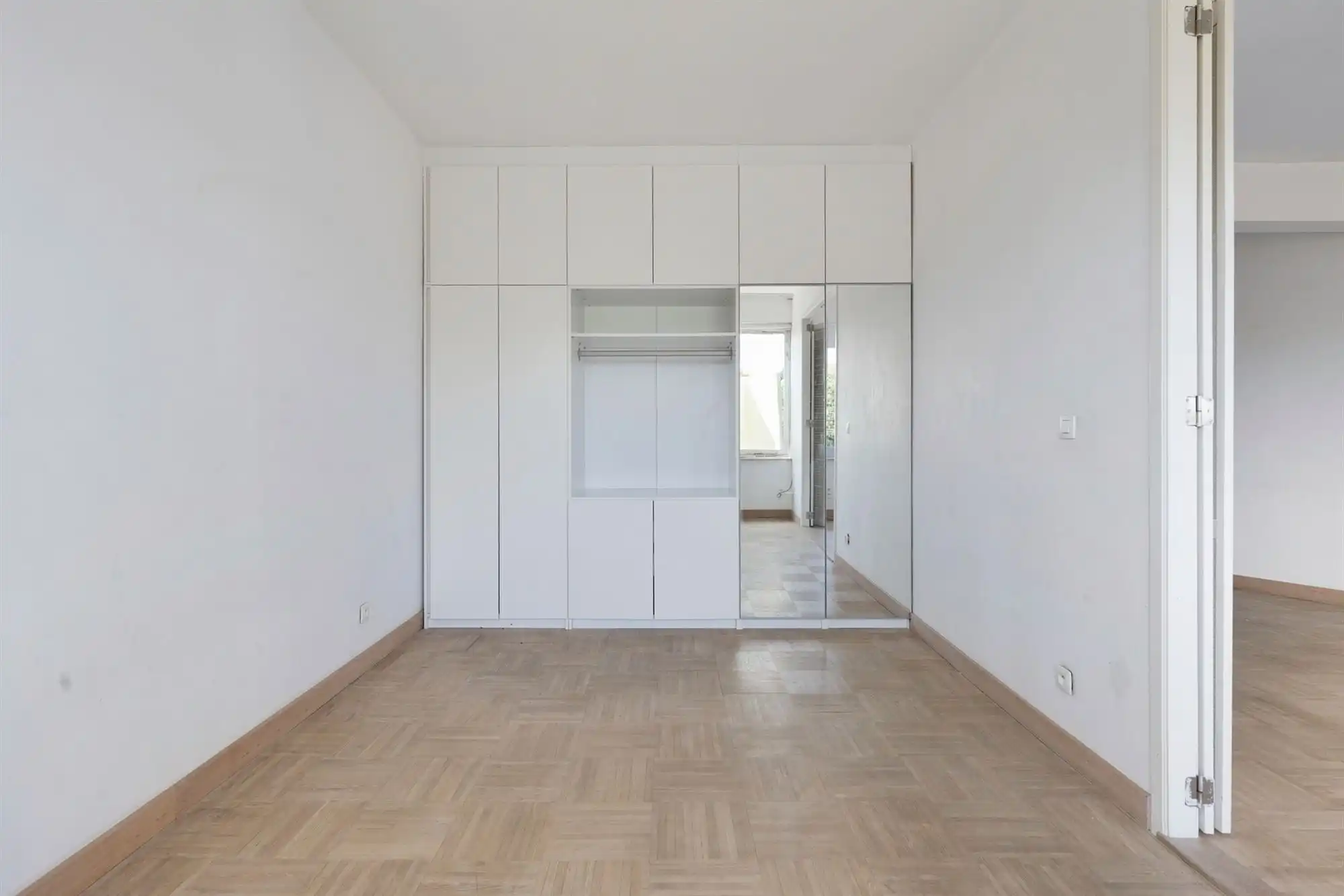 Lichtrijk appartement met 1 slaapkamer en gemeenschappelijke tuin foto 6