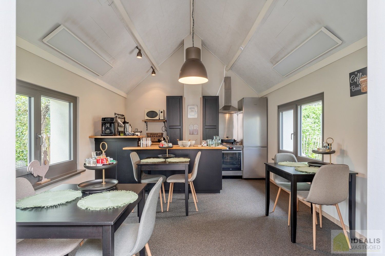IDEALIS VASTGOED – Prachtige, stijlvolle woning mét B&B-gedeelte, van maar liefst +-315m² foto 33
