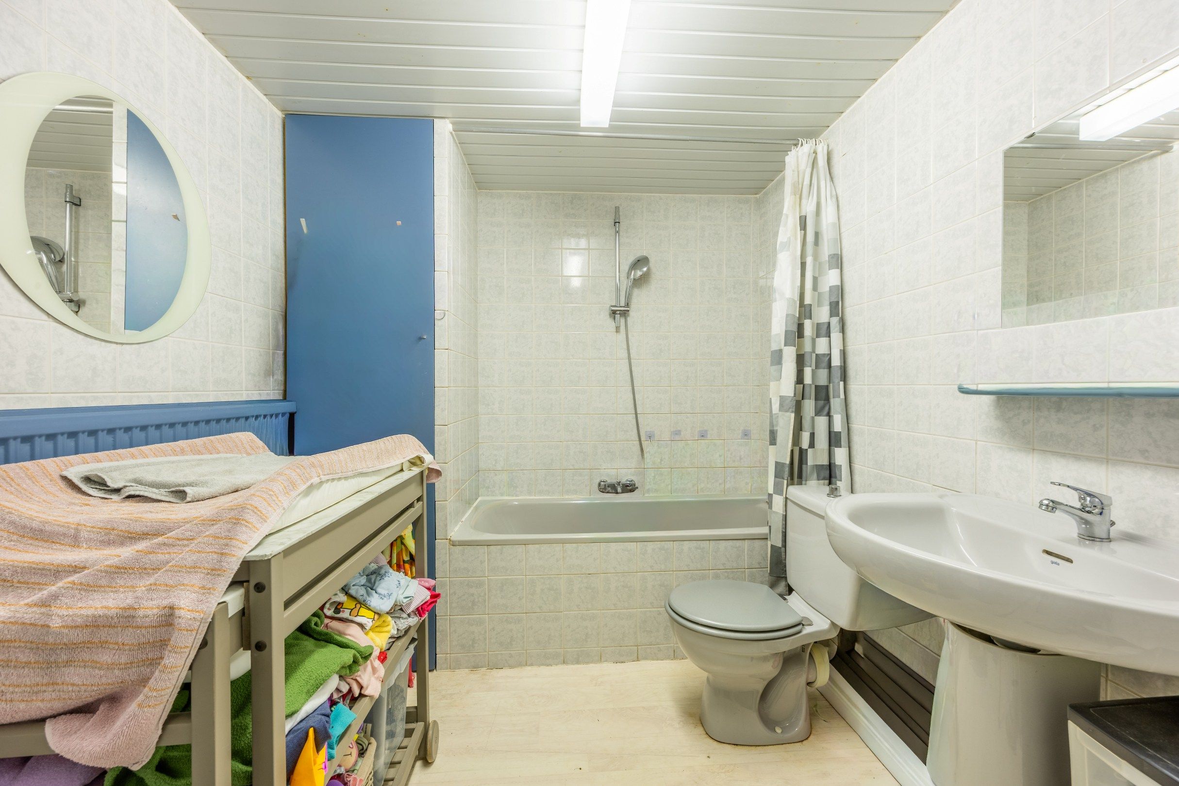 RUIME WONING MET TUIN EN UITWEG foto 12