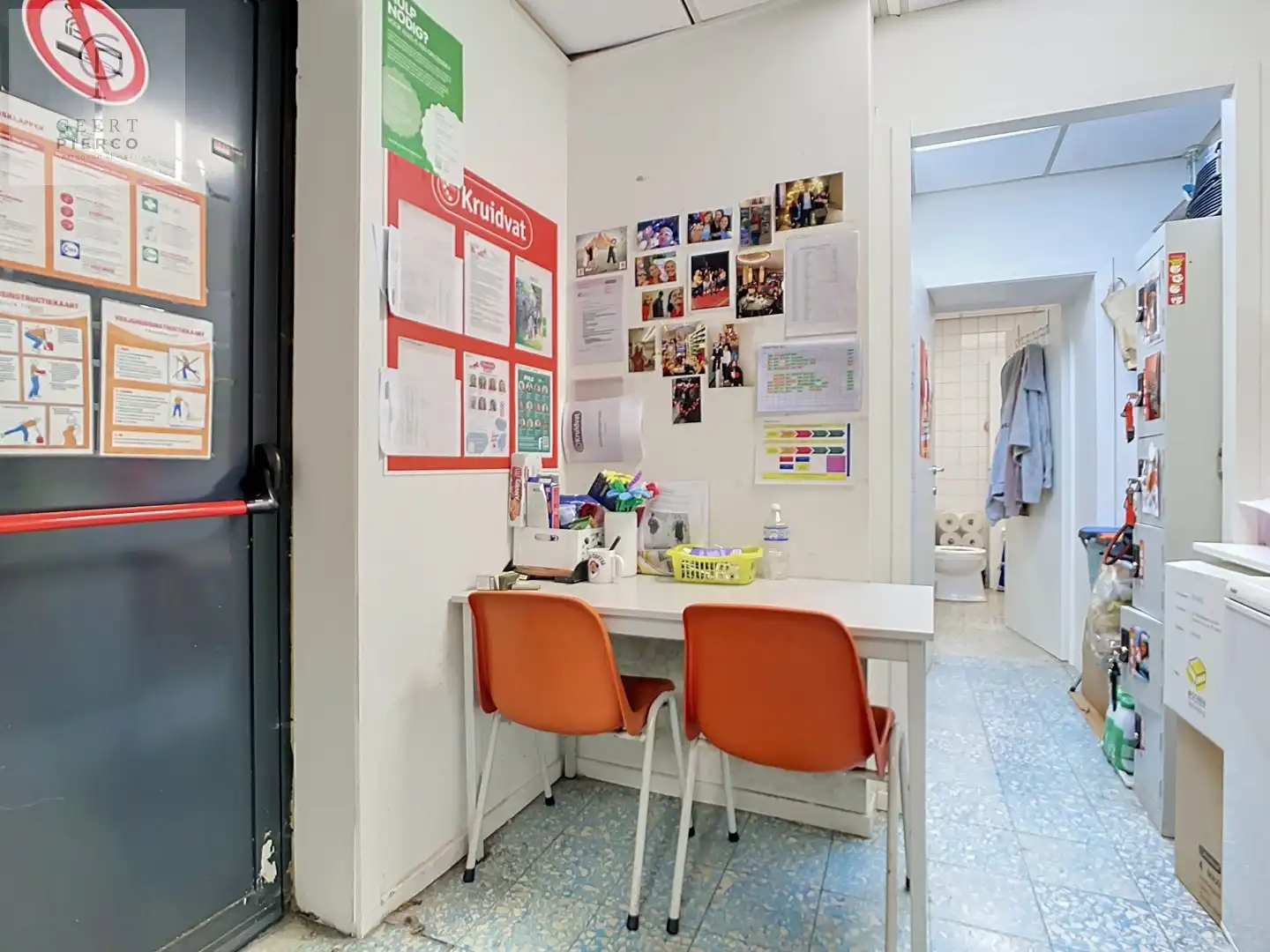 Opbrengsteigendom met commerciële huurder en uitzonderlijk ontwikkelingspotentieel foto 16