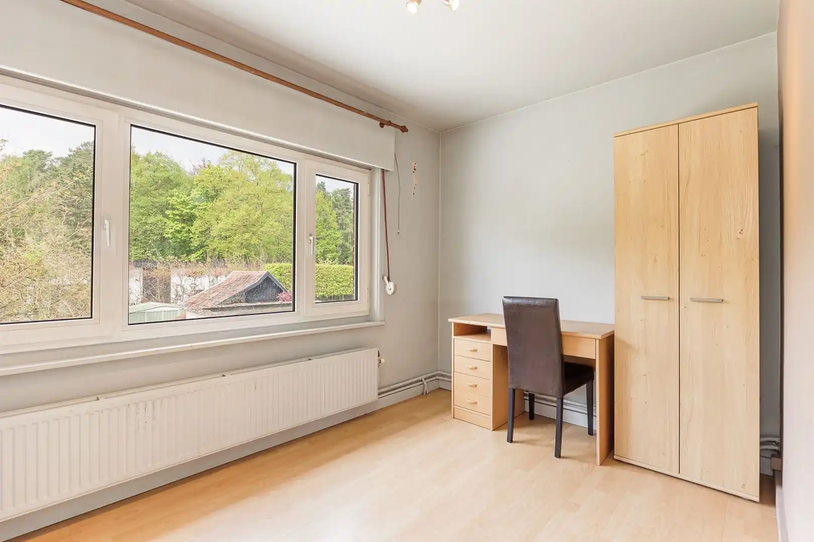 Ruime, lichte woning met garage & oprit op centrale ligging foto 18