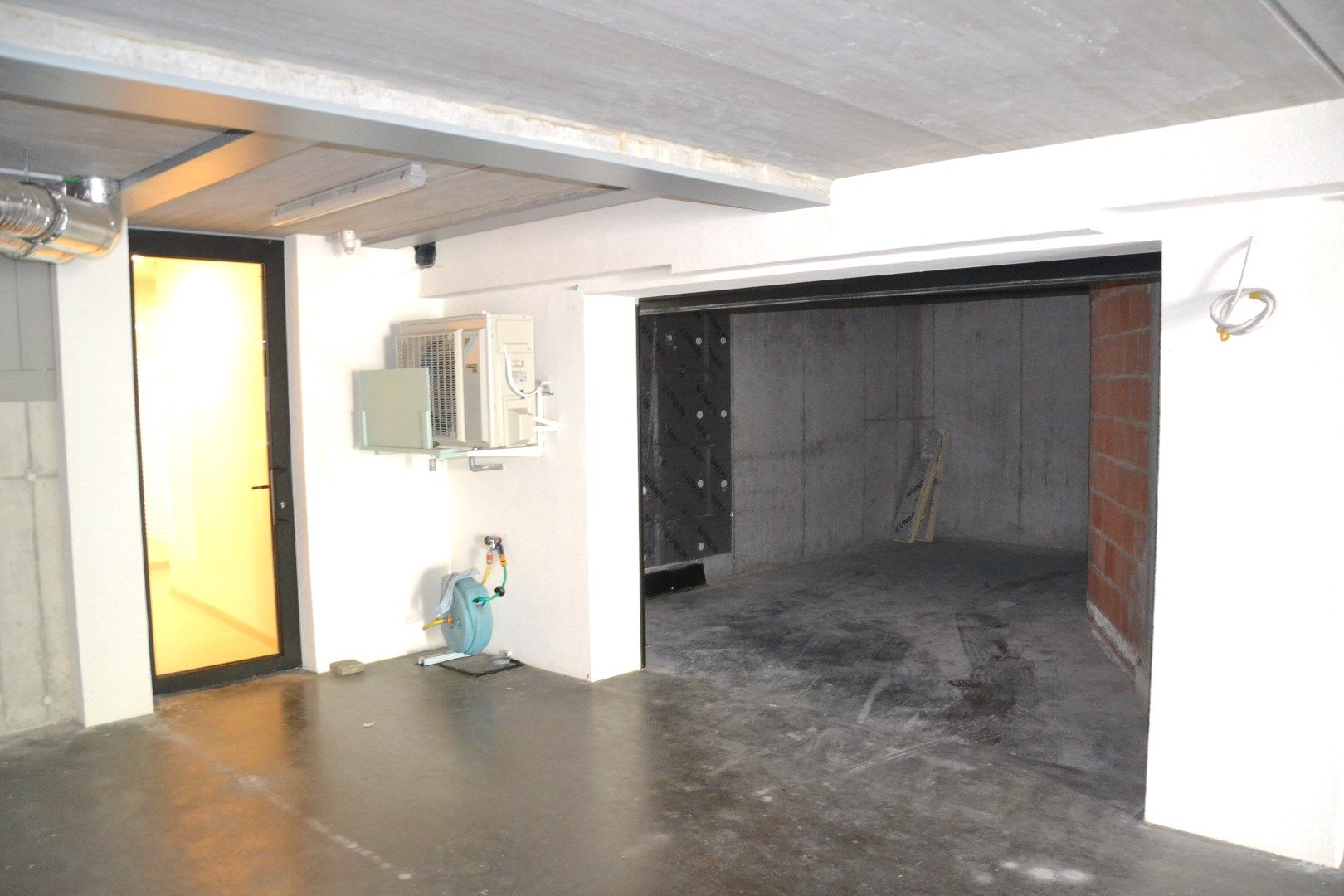 Exclusief gelijkvloers appartement met garage in centrum Rekkem! foto 14