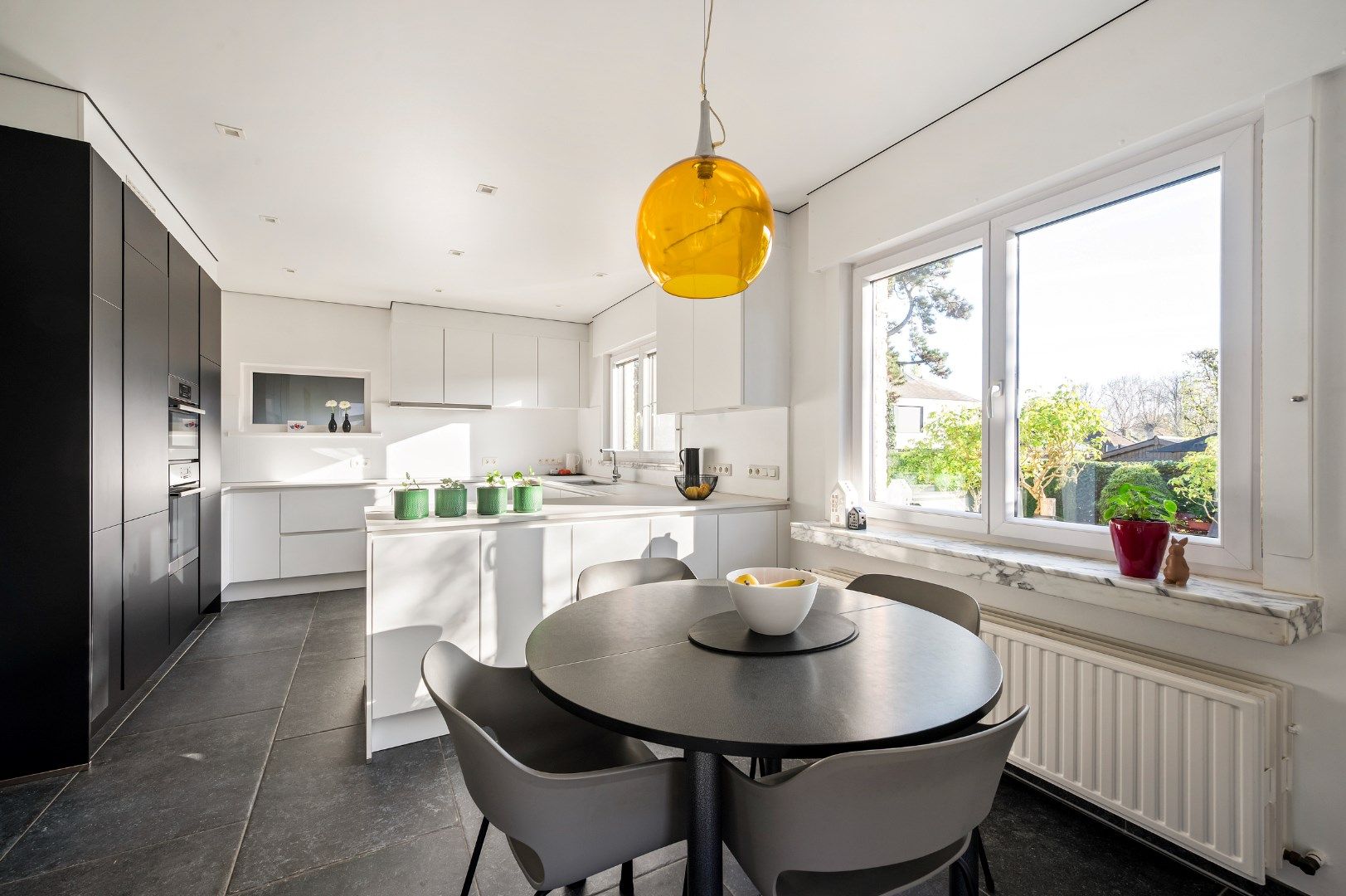 Uitstekend onderhouden villa te Ieper. Opp: 871m². foto 10