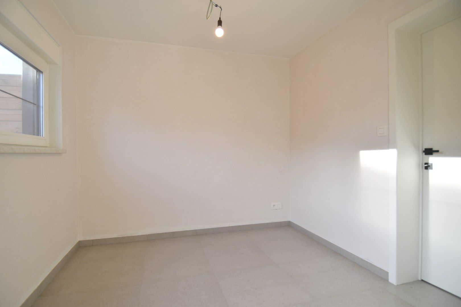 Volledig gerenoveerde woning met tuin en 3 slaapkamers foto 8