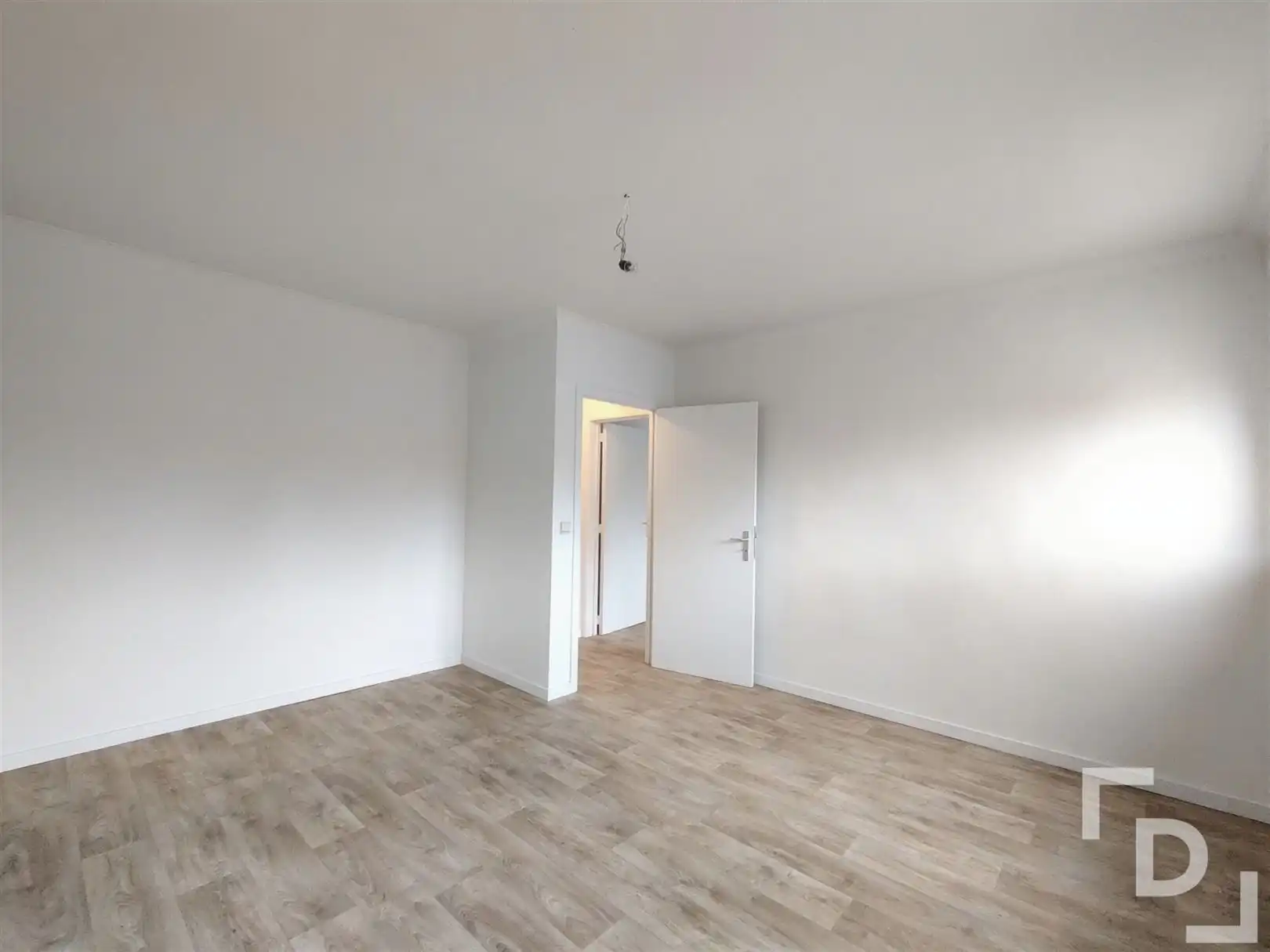 Gerenoveerd appartement in centrum Ieper foto 14