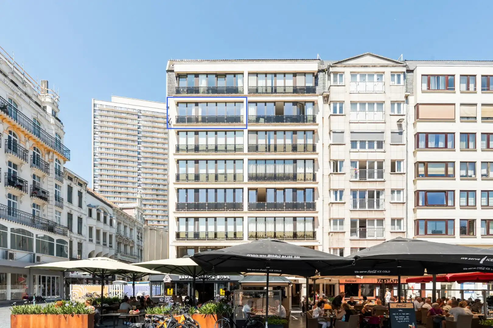 Ruim 2-slaapkamerappartement van 113 m² met open zicht op het Wapenplein – absolute topligging - gunstig EPC! in hartje Oostende foto {{pictureIndex}}