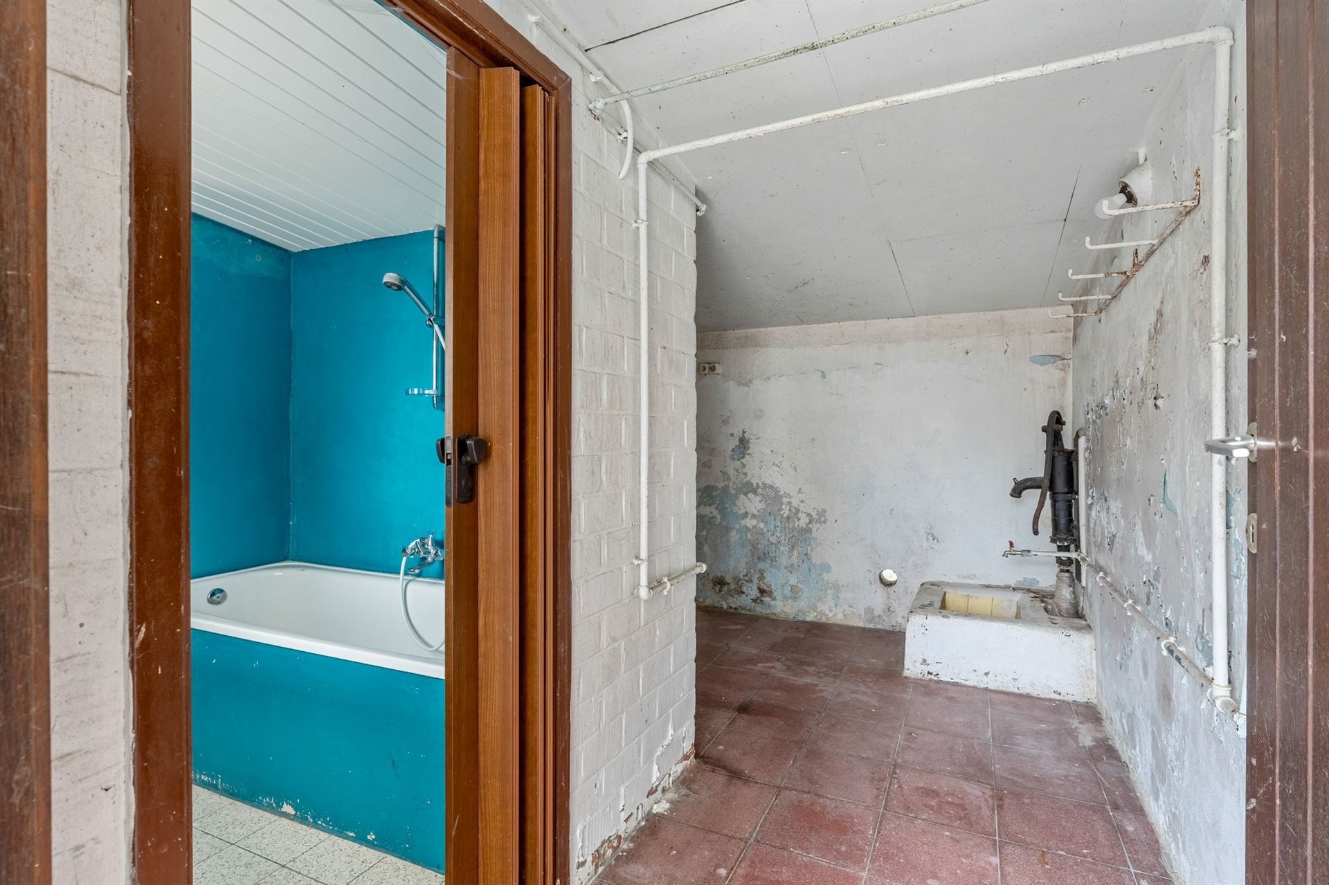 Renovatiewoning met tuin in groene omgeving. foto 19