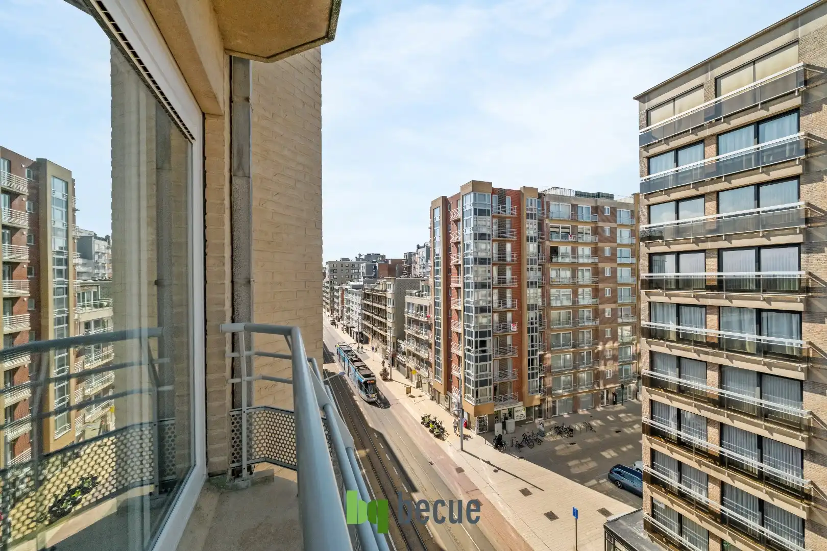 Charmante en instapklare studio met EPC B en balkon foto 11