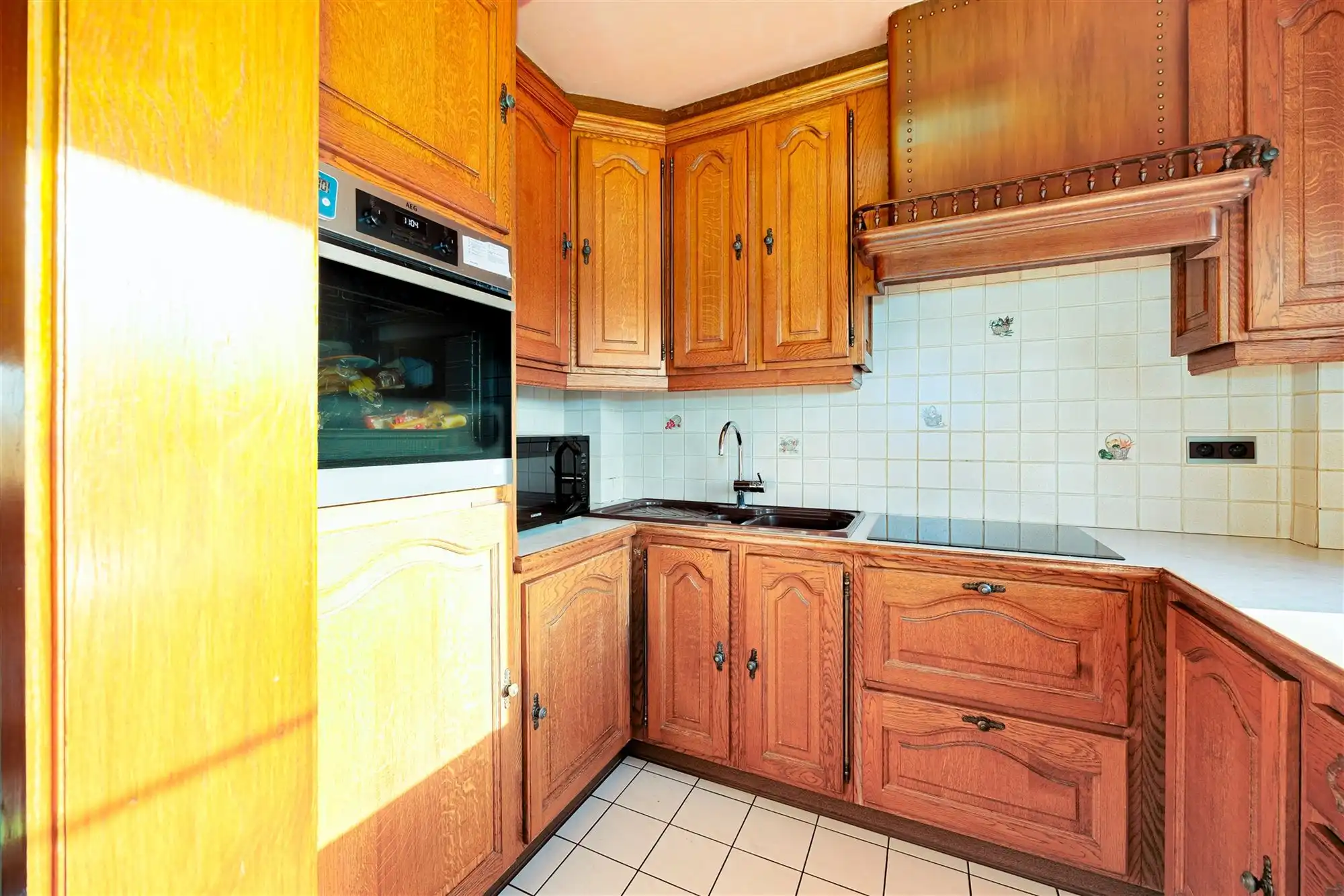 Ruime HOB met 3 slaapkamers, garage en Z-tuin. foto 10