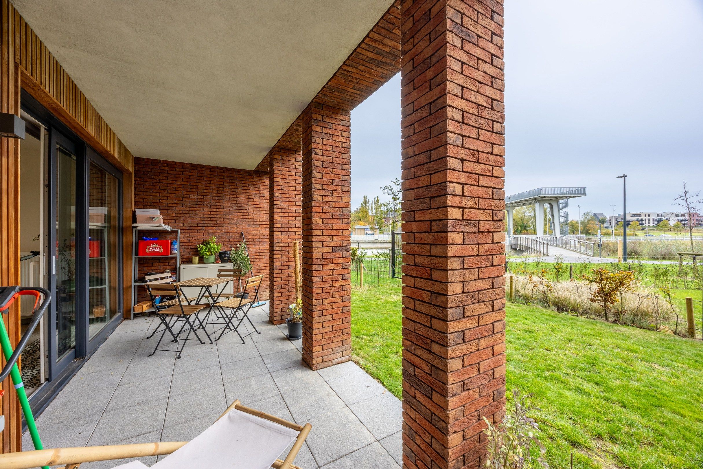 Gelijkvloers appartement met tuintje & staanplaats! foto 4