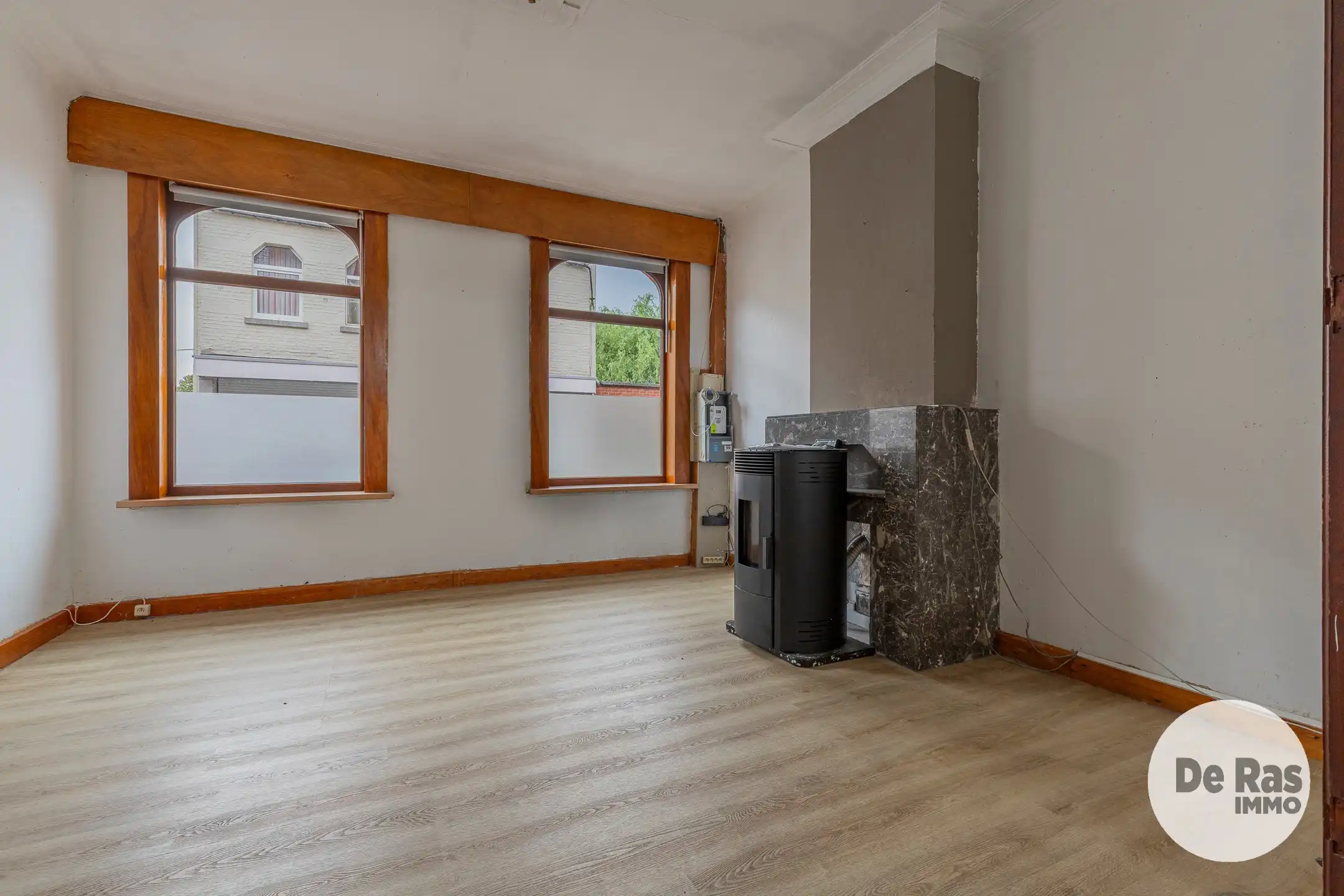 LEDE - Te renoveren woning met 4 slaapkamers nabij centrum foto 5