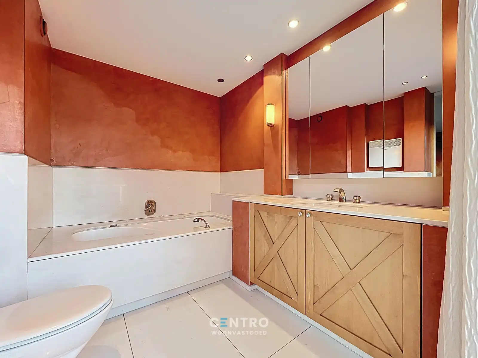 Appartement op AAA-locatie: ruim (127m²), ZONNIG doorloopappartement op de Grote markt (o.a. 2 slpk, dressing, 2 badk, 2 terrassen). foto 21