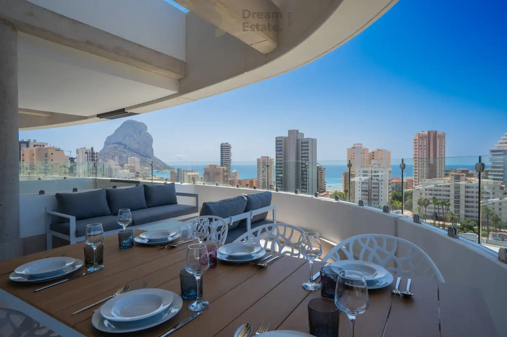 Instapklaar nieuwbouw appartement met zeezicht  :  Saeta in Calpe foto {{pictureIndex}}