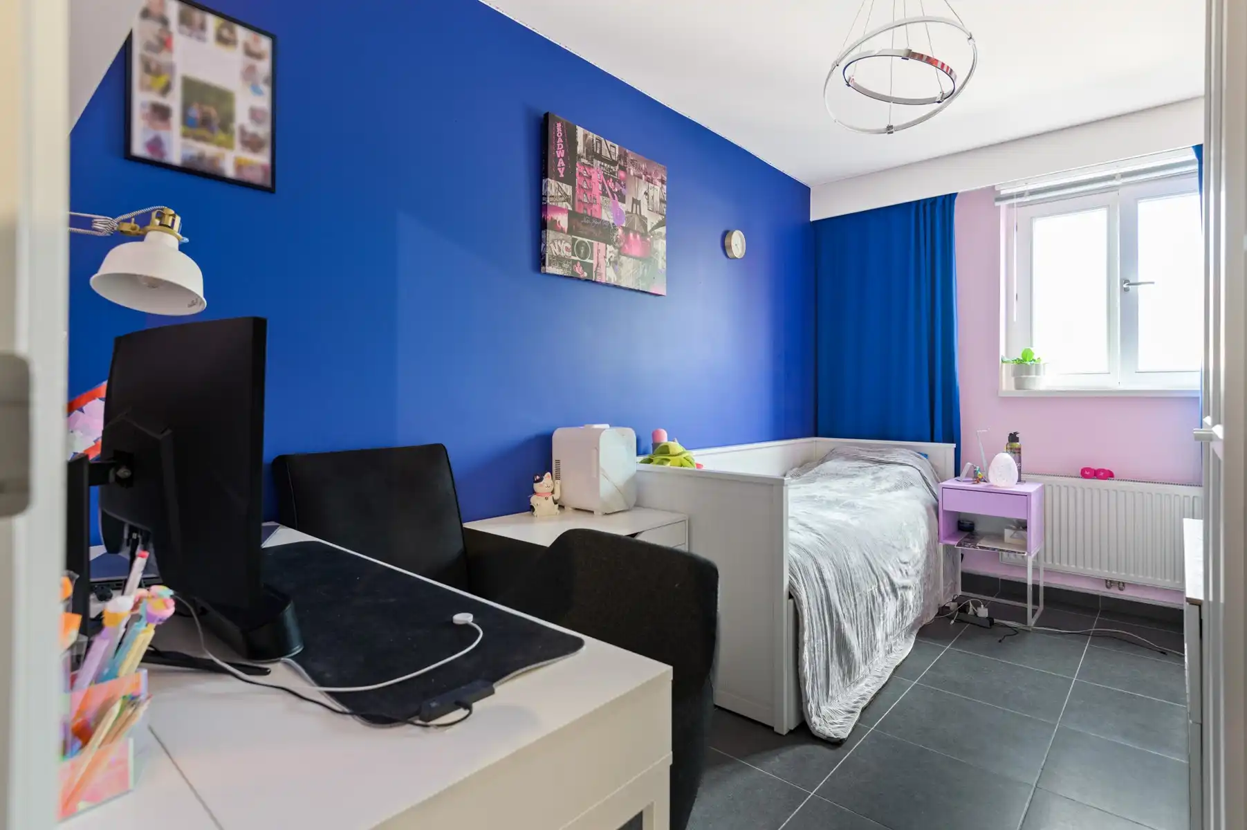 Recente woning op centrale ligging met garage foto 10