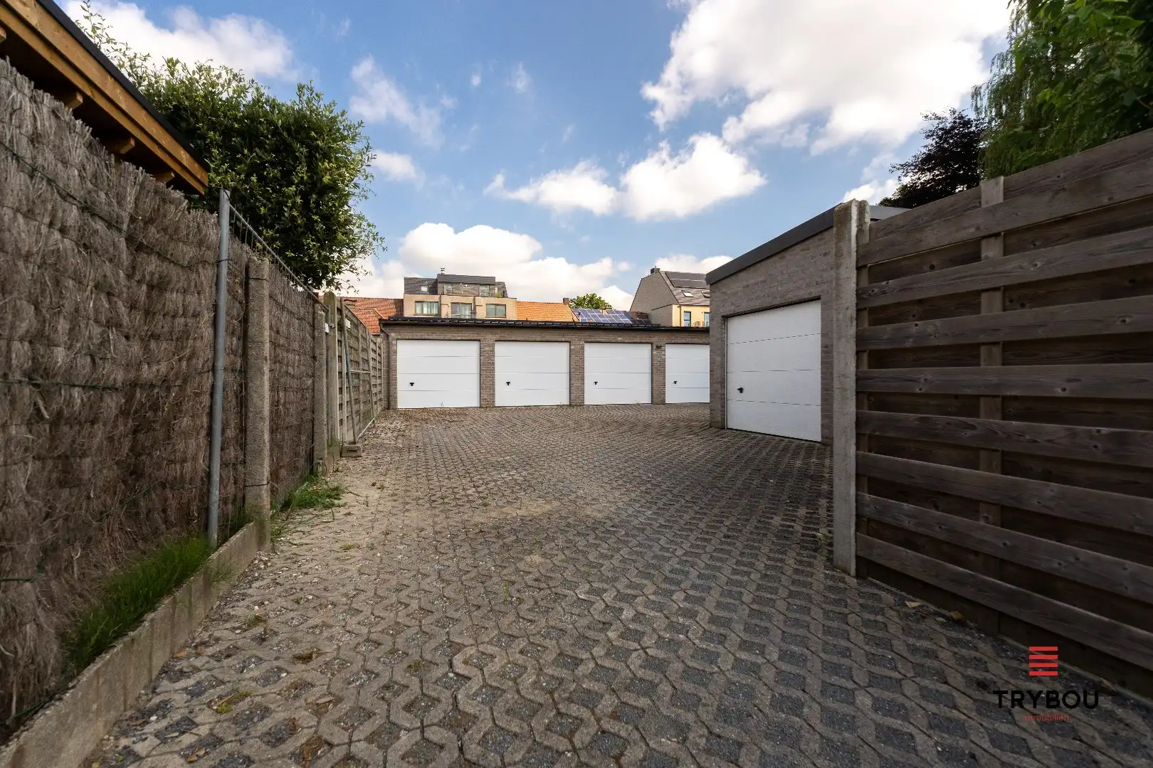 Centraal gelegen garage te Houthulst  foto 4