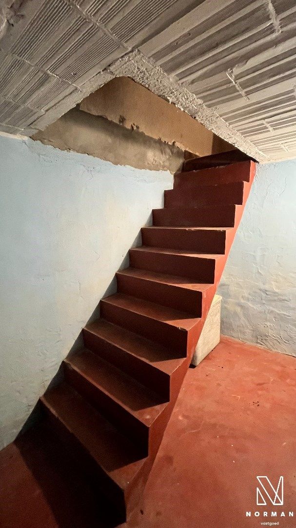 Sterke woning met mogelijks 5 kamers, 2 garages op 473 m² foto 20