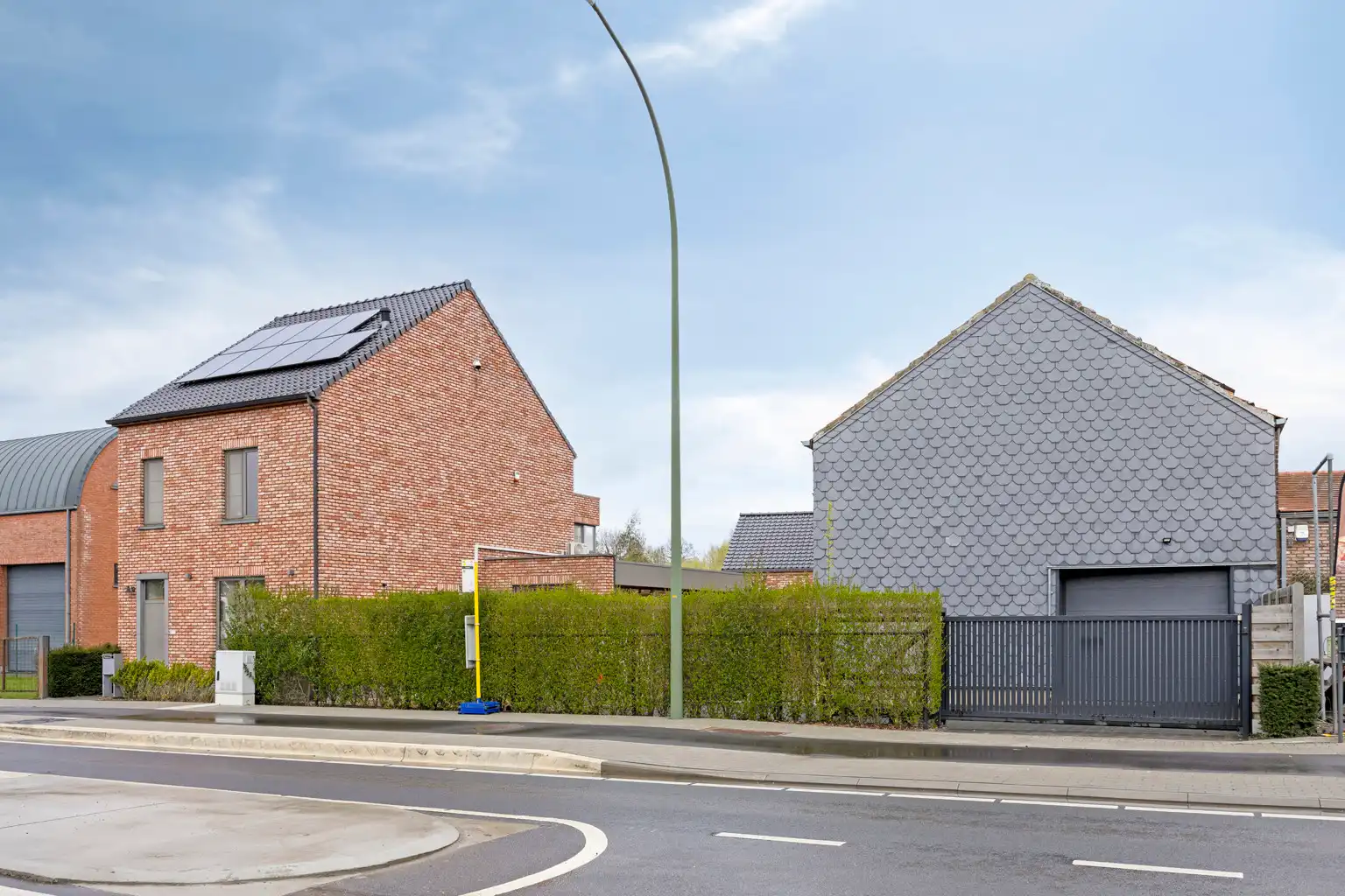 INSTAPKLARE WONING MET BIJGEBOUW EN RUIME GARAGE/LOODS  foto 28