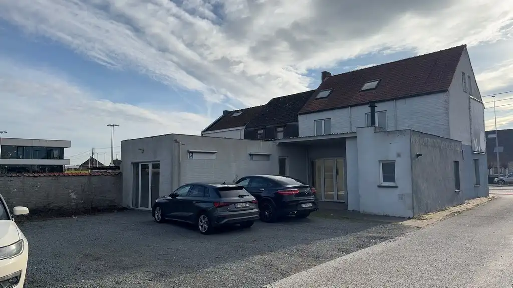 Commercieel gelegen handelspand te koop in Deinze (Astene) foto 22