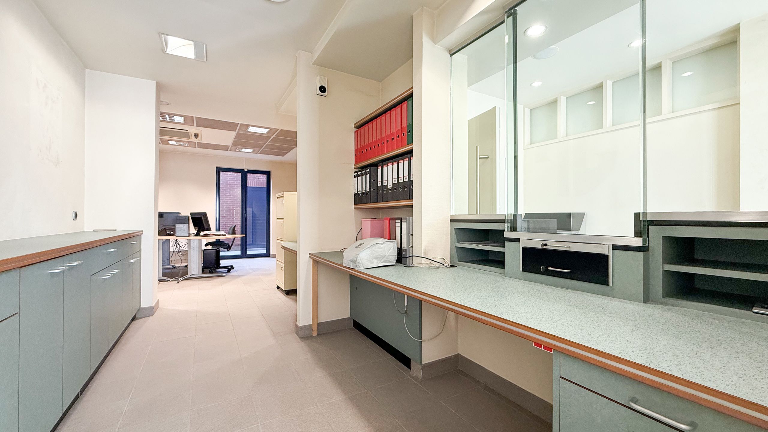 Instapklare kantoorruimte met mogelijkheden te Zolder! foto 18