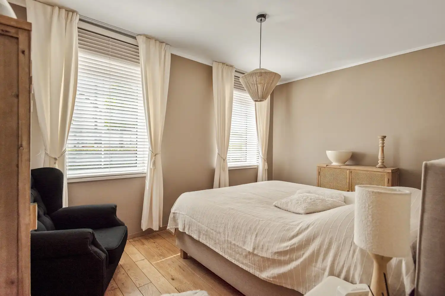 Instapklare laagbouwwoning met 3 slaapkamers & idyllische tuin te Lier foto 13