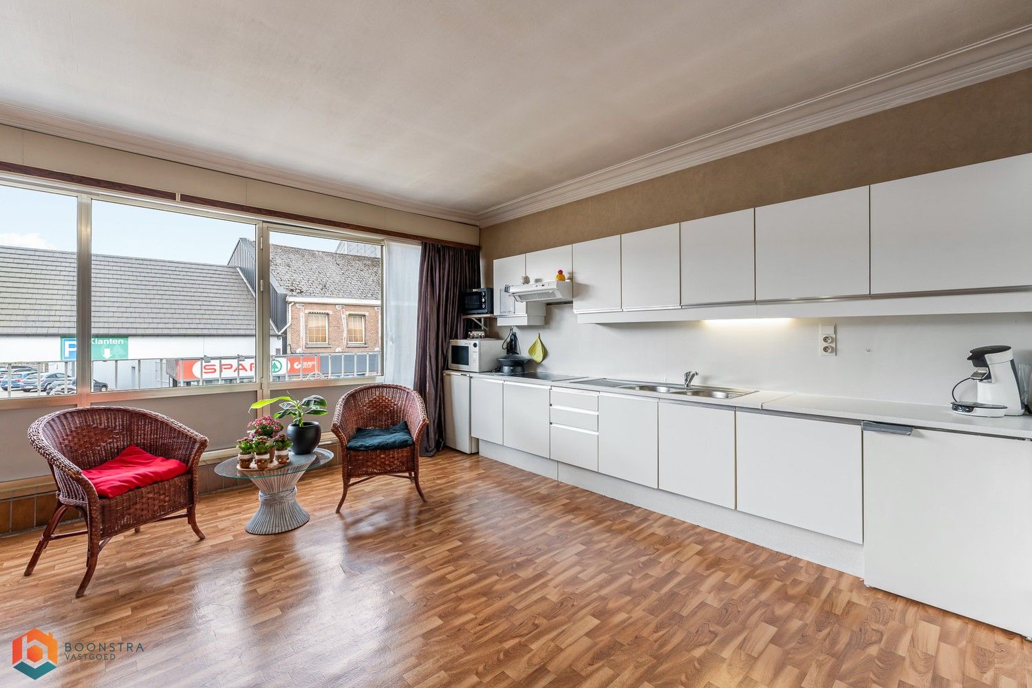 Ruim handelspand + 2 appartementen op goede locatie foto 15